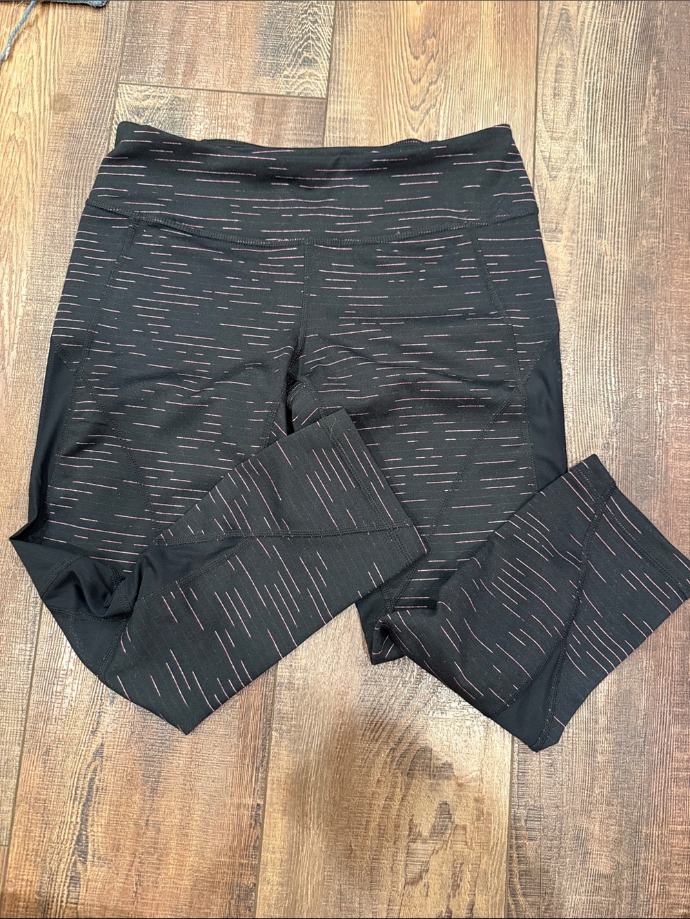 Zella Black Legging Capris with Pink Dash Print